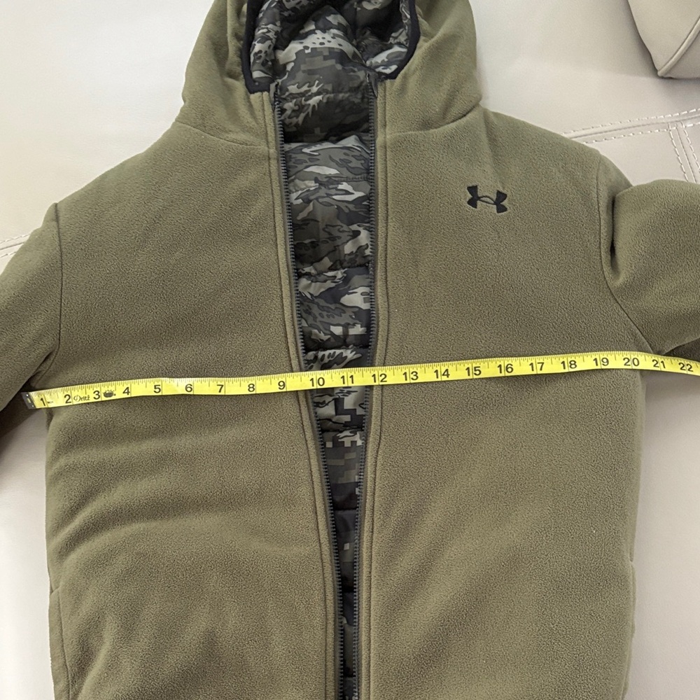 Under Armour Kids reversible Green Puffer Jacket - Picture 3 of 9
